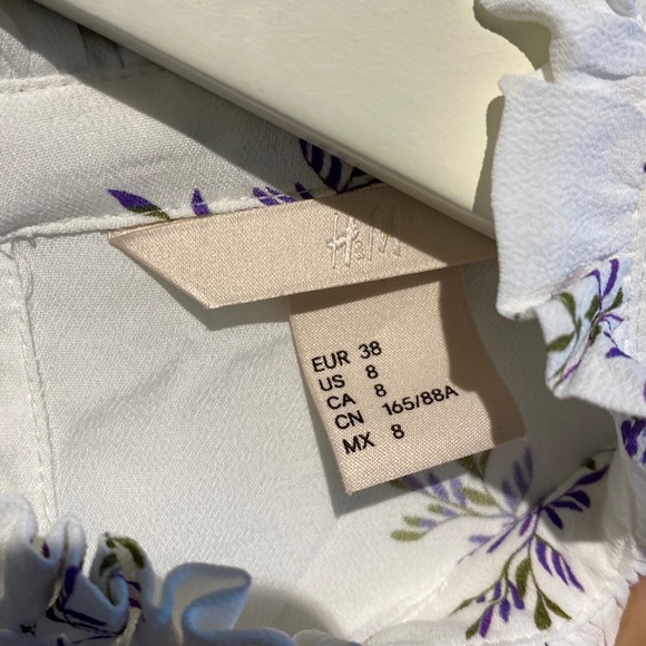 Floral blouse in white size 8 - Picture 6 of 8